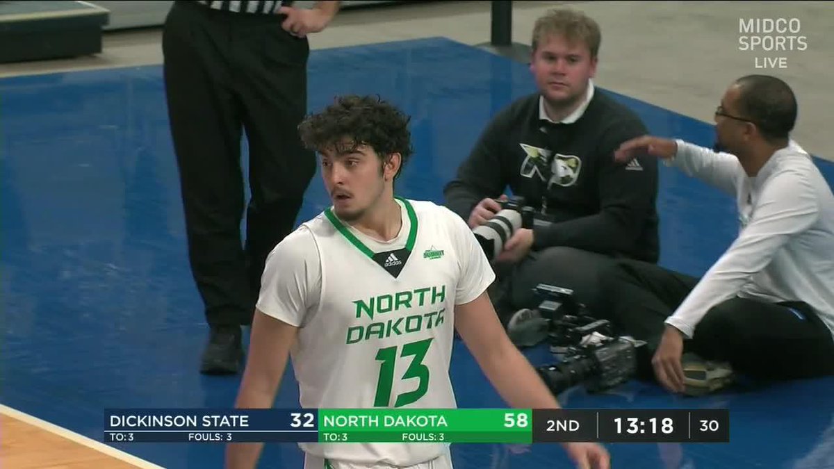 OH MARA! 💥💪 They're on their feet in Bismarck! #UNDproud | #LGH