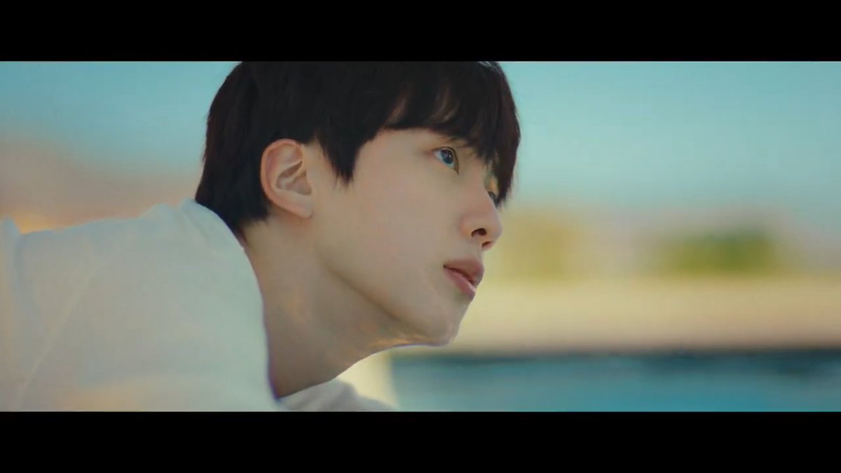 방탄소년단 진 첫 번째 솔로앨범 ‘Happy’의 타이틀곡 ‘Running Wild’ 락진이 말아주는 밴드사운드🎸 🏃 11월 15일 오후 2시 #진 #Jin #Jin_RunningWild #Jin_Happy #Jin_RunningWild_오후2시