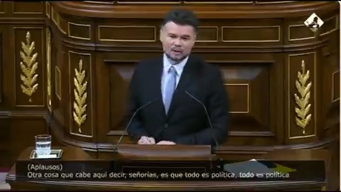 #EnDirecto | Rufián: "Desconfíen de quien diga 'no politices'. Es el nuevo 'ni machismo ni feminismo', 'ni de izquierdas ni de derechas'. Negar la emergencia climática, construir sobre un río o que empresas obliguen a trabajar porque manda más Mercadona que la AEMET es política"