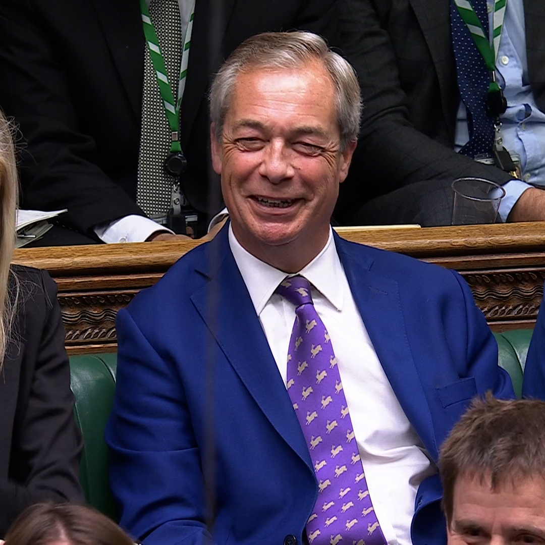 "He's spent so much time in America I was half expecting to see him on the immigration statistics." Laughter in the Commons as Keir Starmer responds to Nigel Farage's question at #PMQs.