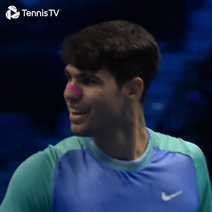 "How on earth has he won that point?!" Both players couldn't help but smile after this crazy point at the #NittoATPFinals 🤩 Andrey Rublev Carlos Alcaraz