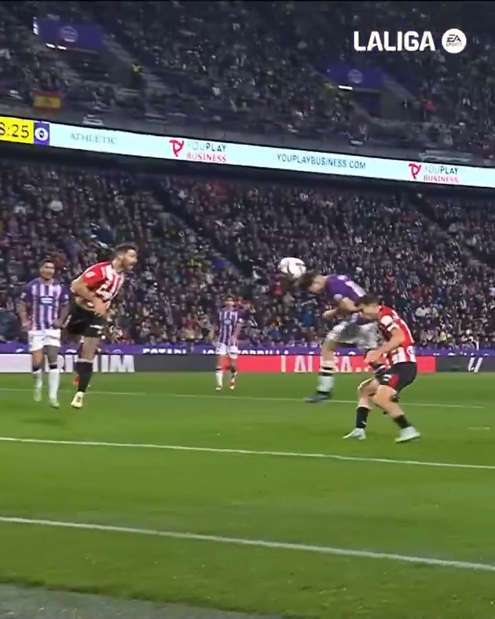 💜💥 El cabezazo de manual de Raúl Moro. #LALIGAEASPORTS | #LALIGAHighlights