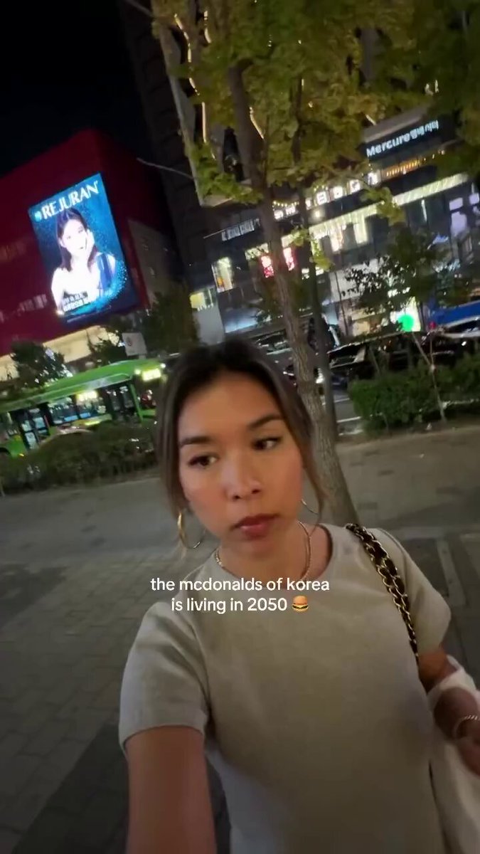 En el Mc Donalds de Corea definitivamente el futuro los ha alcanzado…