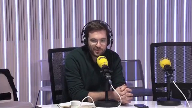 🗣️ Alán Barroso: "Feijóo ha repetido hoy el nombre de Pedro Sánchez siete veces, el de Teresa Ribera cuatro o cinco. El de Mazón, una sola vez. ¿Por qué lo que aplica hoy para Andalucía y Cataluña no aplicó para Carlos Mazón el día 29?