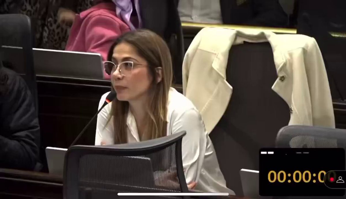 Esta fue la intervención de Juvinao luego que Polo Polo revictimizara a las madres de los Falsos Positivos en el congreso ¡Ni un sola palabra de rechazo! ¿Sorprende? No, no sorprende. La indignación de ellos es selectiva y obvio no iba a atacar a su amigo.