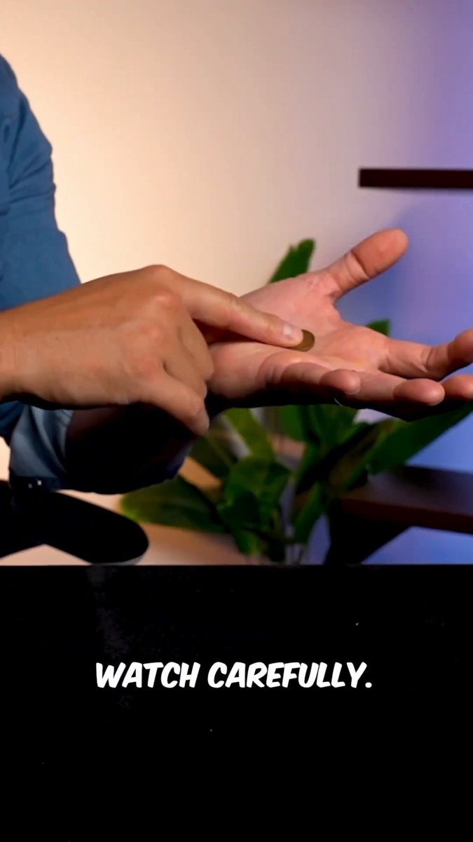 okay did anyone see the moment it vanished from Australian magician Steven Taputoro‘s hand?? →