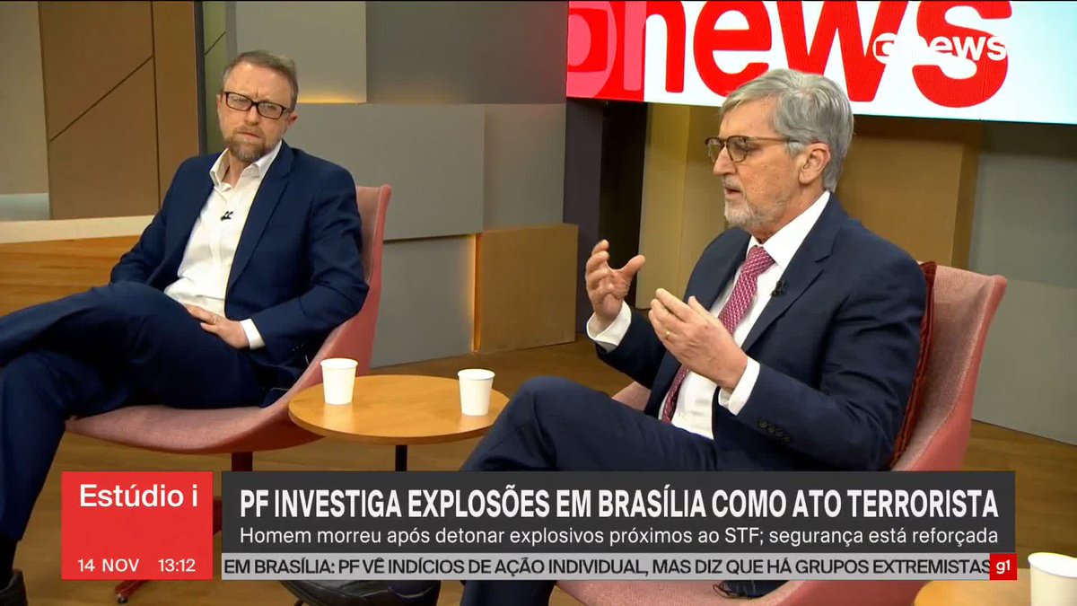 "Se uma pessoa fica te falando 'olha, vou lá para Brasília e vou praticar um ato de atentado' você acaba sendo cúmplice", comenta Valdo Cruz sobre o homem que atacou Brasília e com quem ele compartilhou esse desejo de atacar a capital. ➡ Assista na #GloboNews: