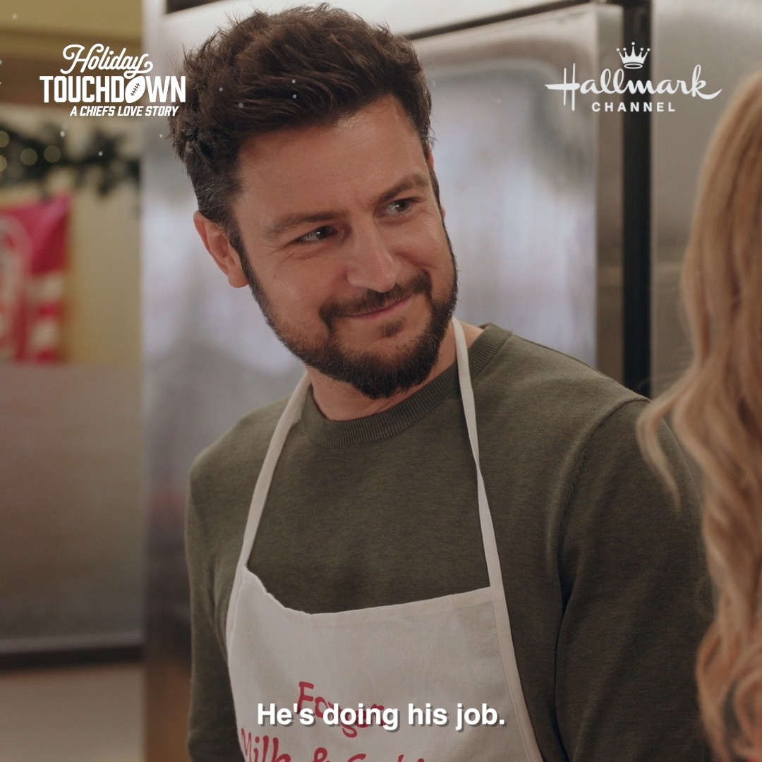 This love story is a real Christmas game-changer. 🏈🎄 #HolidayTouchdown: A Kansas City Chiefs Love Story premieres Saturday, November 30 at 8/7c. #CountdownToChristmas #MerryThanksgivingWeekend Hallmark NFL Tyler Hynes Hunter King Donna Kelce Ed Begley, Jr. Megyn Price Diedrich Bader #ChristineEbersole #RichardRiehle Jenna Bush Hager #CatrickMahomes