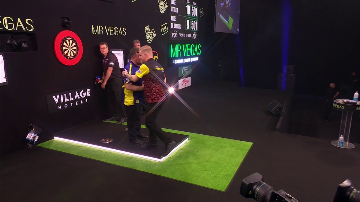 LUKE LITTLER FIGHTS BACK! 💪🔥 He comes from 8-4 down to book his place in the quarter-finals ✅