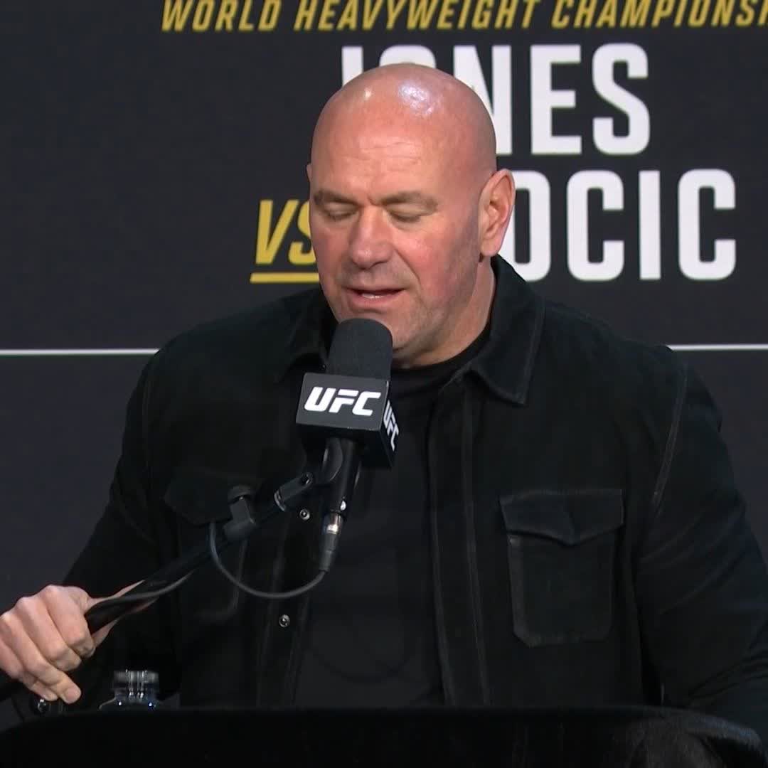🗣️ "C’est le meilleur de tous les temps !" 🐐 Le réaction de Jon Jones 🤣