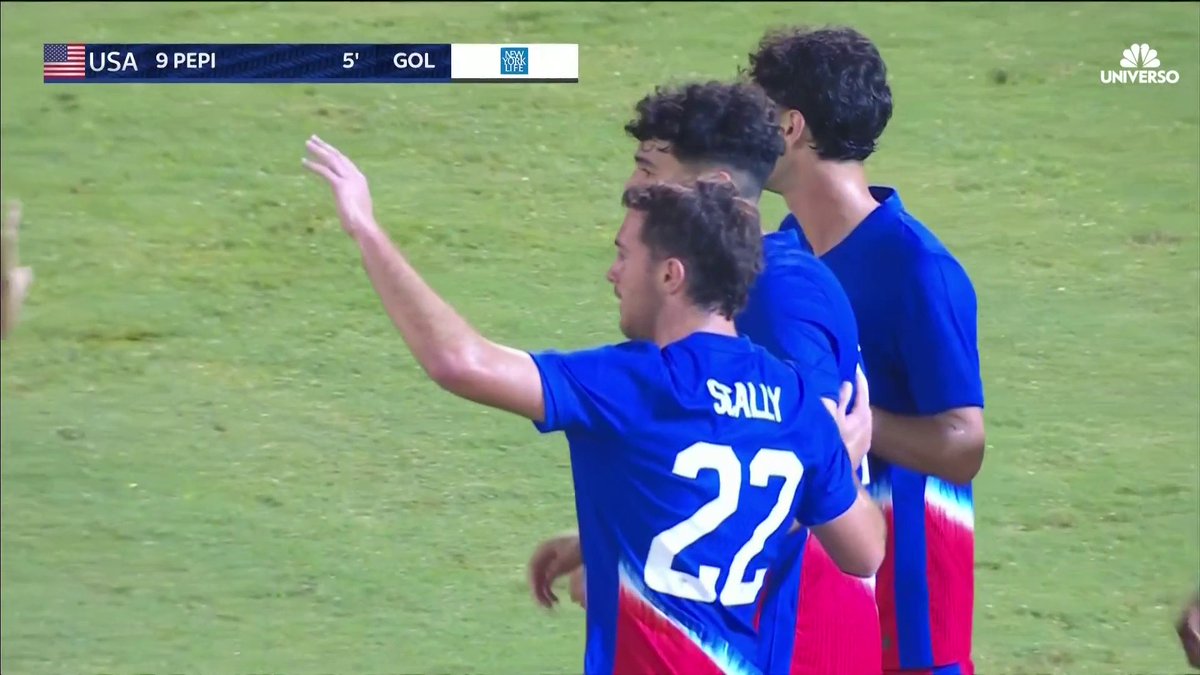 CHRISTIAN PULISIC PLAYS RICARDO PEPI THROUGH ON GOAL AND THE USMNT LEADS 1-0 AGAINST JAMAICA LESS THAN FIVE MINUTES INTO THE MATCH!!! 🇺🇸 THE PERFECT START 🔥