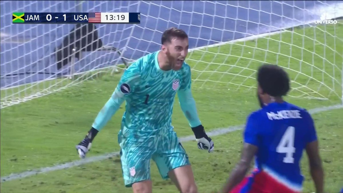 MATT TURNER COMES UP WITH A HUGE PENALTY SAVE TO KEEP THE USMNT UP 1-0 AGAINST JAMAICA!!! 🔥 WHAT A SAVE 🧤