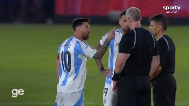 🗣️ Messi para Daronco: ”Você é um covarde, e eu não gosto de você!” 🎥 ge