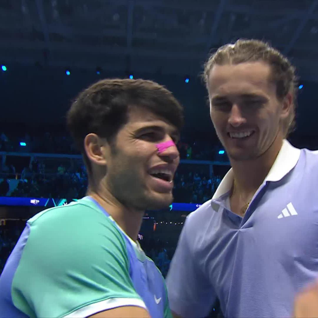 Smiles all round 😆 Alexander Zverev takes down Alcaraz 7-6 6-4 to advance as group leader at the #NittoATPFinals 🔝