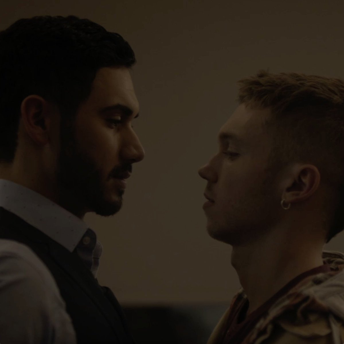 Falta una semana para el estreno de #Straight, el drama #LGBT con #AlexSpitzer, #BárbaraLópez y #FrancoMasini. ¿Estás list@ para disfrutarlo? 🏳️‍🌈🫶🎬 Cinépolis Distribución