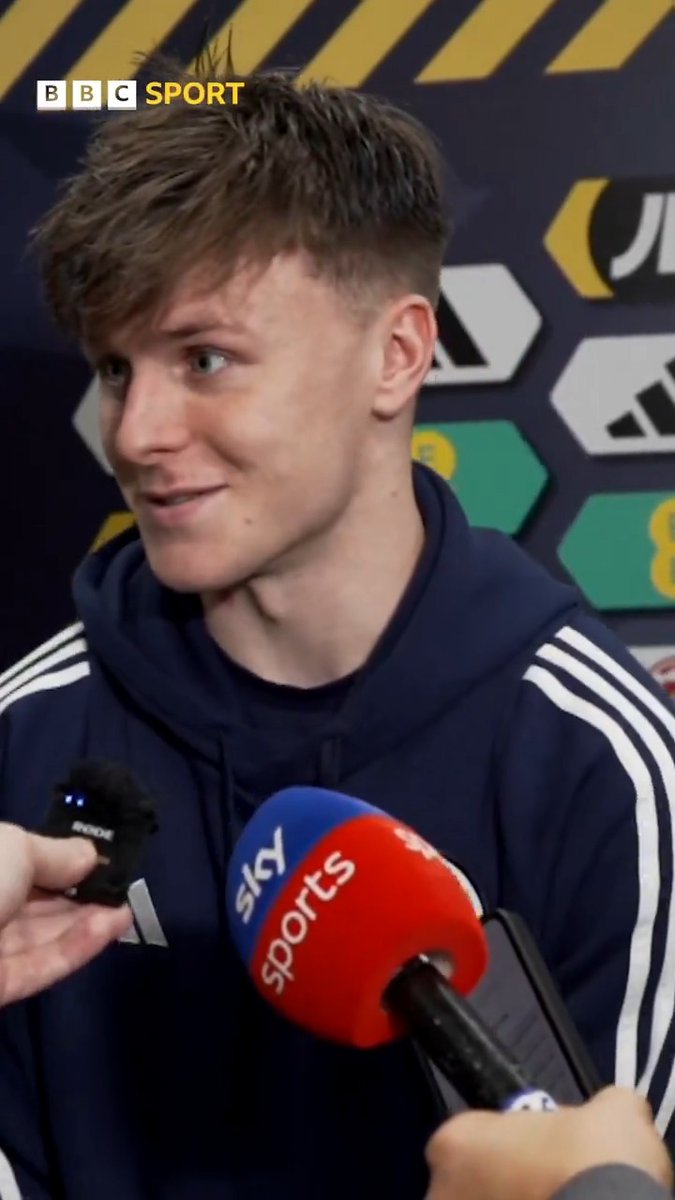 "I thought they did that for every sub!" ๐
Ben Doak on his Hampden reception and being unfazed when coming up against big name players โคต๏ธ #BBCFootball