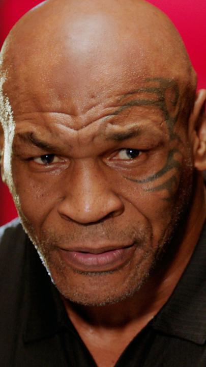 🥊 Yılın en büyük boks maçı başlıyor. 🥊 Jake Paul vs. Mike Tyson canlı olarak şimdi sadece Netflix'te. #PaulTyson