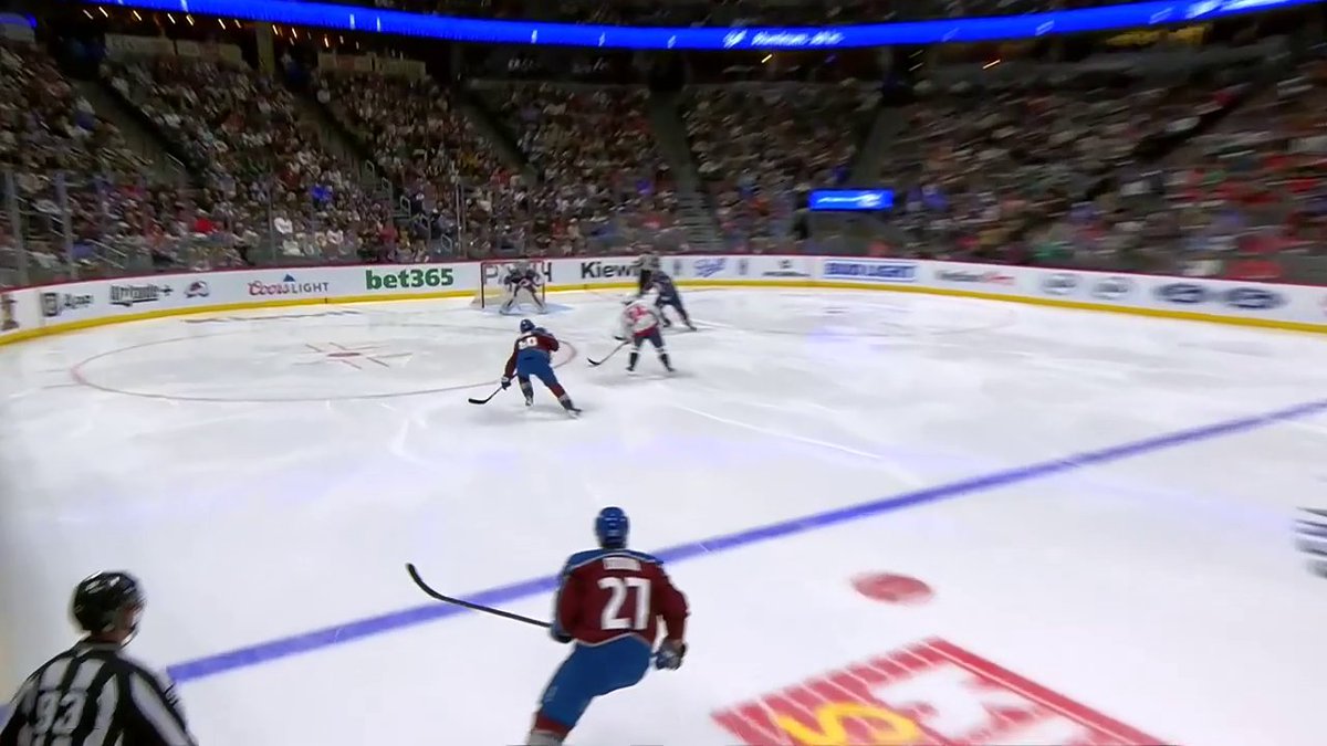 Connor McMichael might be Connor McDavid... 🥵 What a disgusting goal for his 12th of the season!