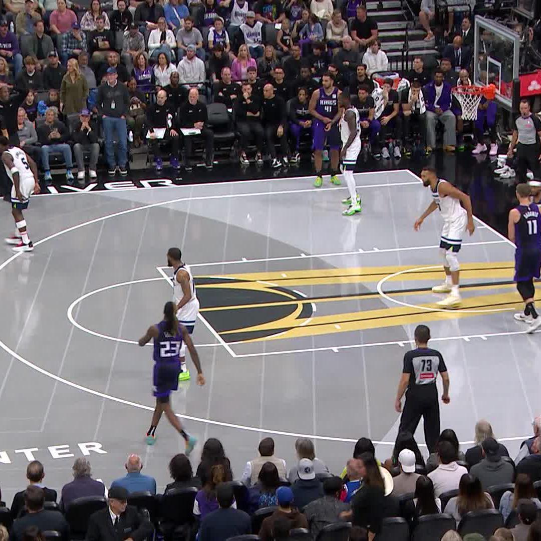 Fox with a franchise-high 60! 60 PTS | 7 AST | 64% FG