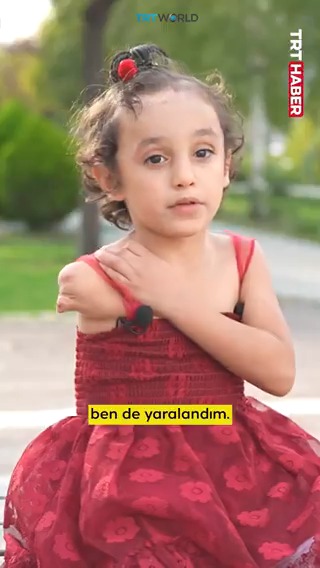 "Elleri olmadan uyanan sadece ben miyim? Yoksa herkes mi böyle uyandı?" Çocuk katili İsrail'in saldırısından yaralı kurtulan Gazzeli küçük kızın hayata tutunma hikayesi… #GenocideNotWar #SavaşDeğilSoykırım