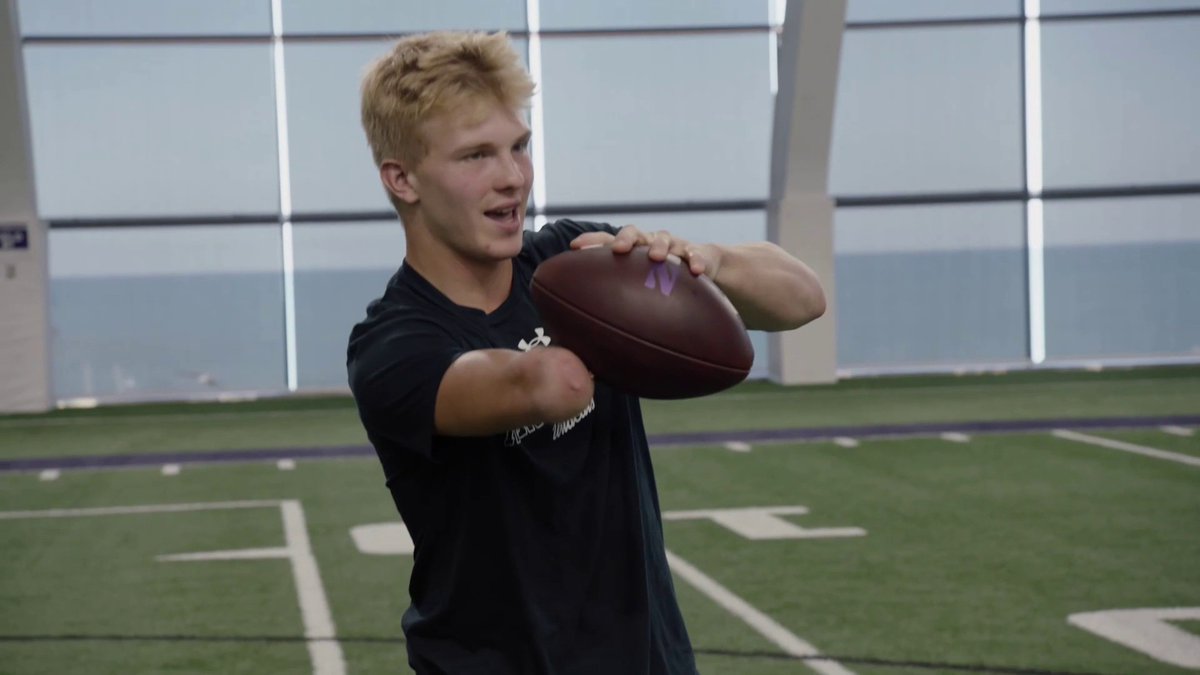 "You showed them that you could be just as good as someone that has two hands." Tom Rinaldi shares the emotional story of Albert Kunickis III's path to playing football at Northwestern Football 💜🏈