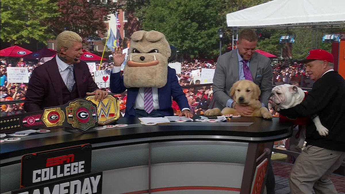 Come for Coach Corso picking the Dawgs, stay for Kirk Herbstreit's dog, Peter, trying to play with Uga 🐶😅