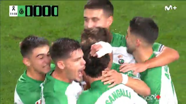 Iñigo Vicente lo guisa y Sangalli se lo come. El Real Racing Club va como un tiro. #LALIGAHYPERMOTION #LaCasaDelFútbol