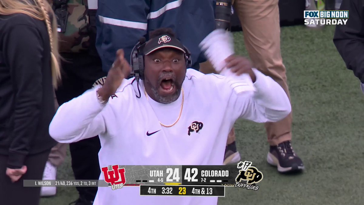 Warren Sapp is bringing the intensity on the sideline 😤 Colorado Buffaloes Football