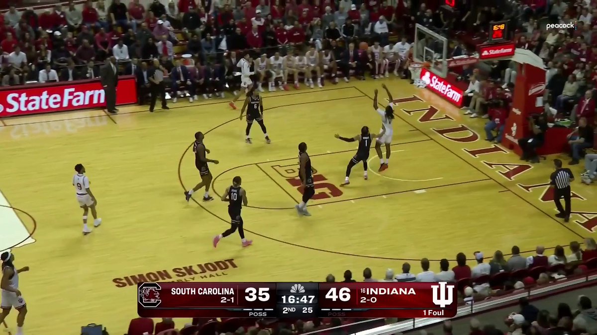 Bro accidentally alley-ooped it into a three 😭