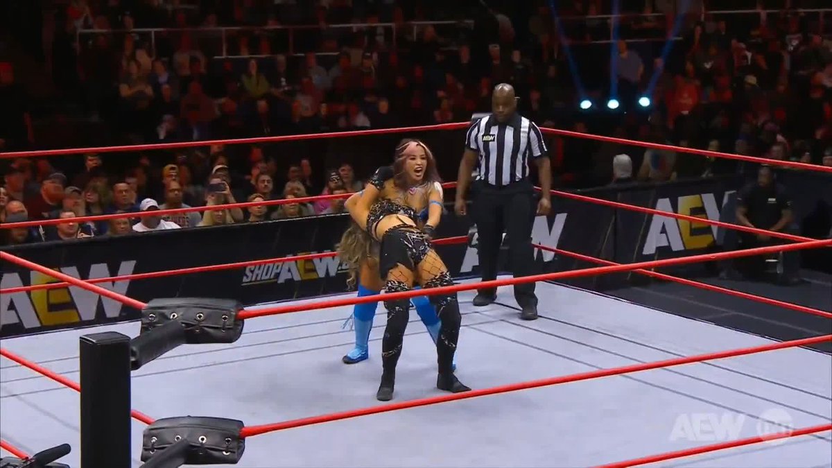 Harley Cameron with a series of counters! Watch #AEWCollision on TNT! 白川未奈 Mina Shirakawa | Harley Cameron