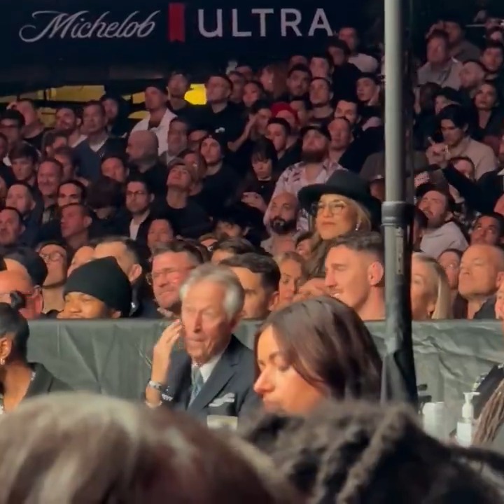 Julianna Pena yelling at fighters for having boring fights… HMMMMM #UFC309