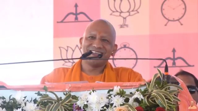मैं कहता हूं, बंटोगे तो कटोगे, तो खड़गे जी को बुरा लगता है...