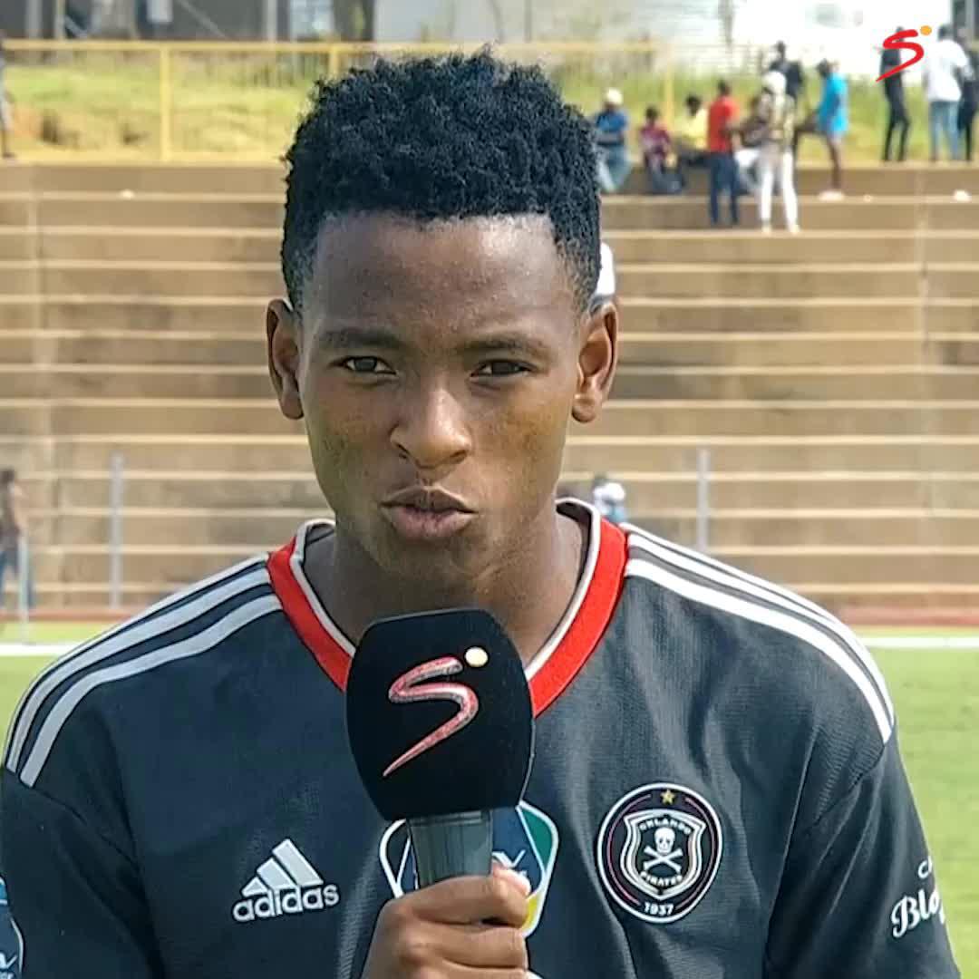 Relebohile Mofokeng launched his football career in a #DStvDiskiChallenge Soweto Derby. This afternoon, we could see another star being born. Watch Kaizer Chiefs vs Orlando Pirates LIVE on SS PSL at 15:00 (CAT) 📺