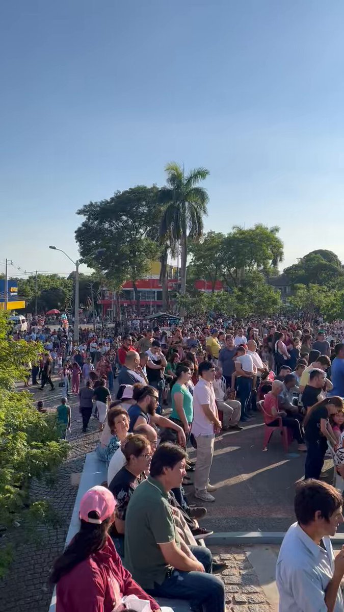 🇵🇾 🙏 Por un Paraguay con respeto a sus instituciones, por un Paraguay con Justicia independiente, salud pública de calidad para todos sus habitantes sin distinción , por una educación universal; por un Paraguay limpio-verde - sostenible ! Que la Virgen de Caacupé bendiga a todo el Paraguay sin importar color, raza , club , partido 🫶