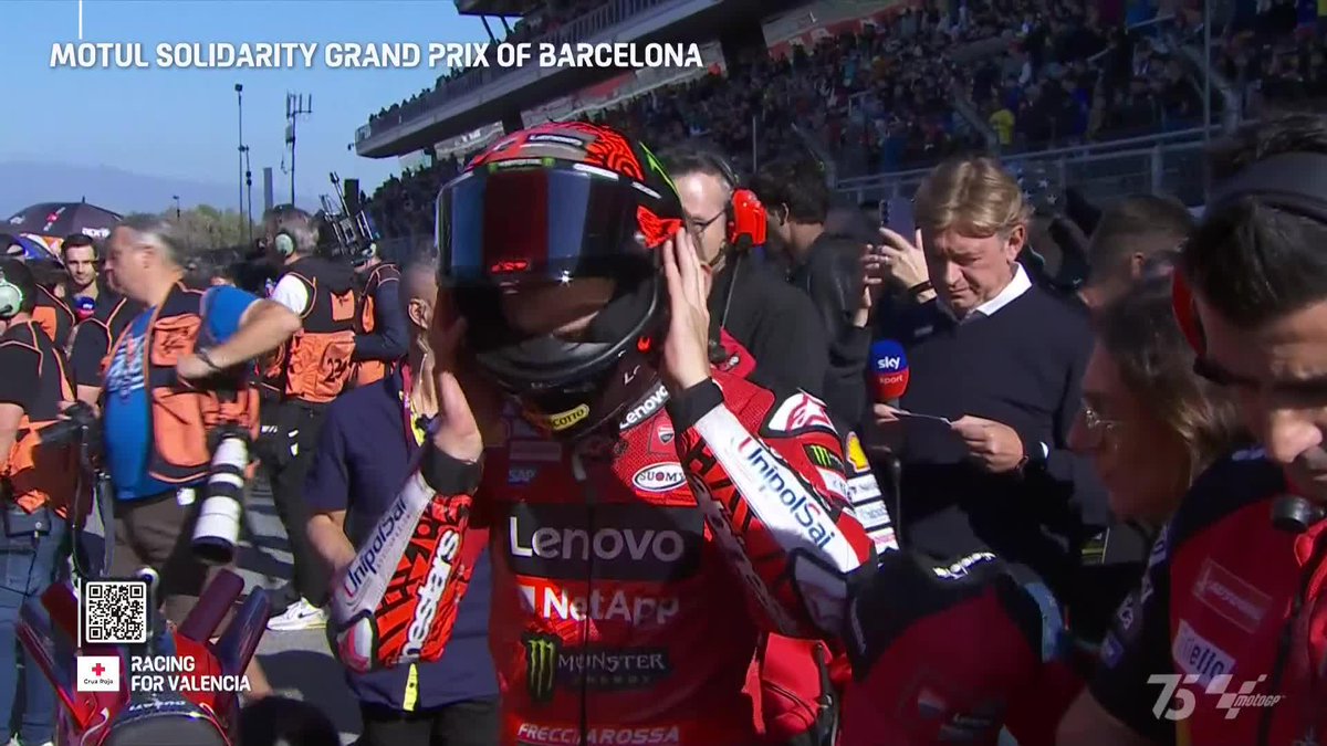๐ Pecco Bagnaia from pole ๐ Jorge Martรญn Almoguera from 4th on the grid, 25 laps away from making THE DREAM come true โจ #SolidarityGP ๐