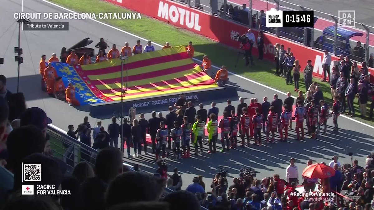 POR Y PARA VALENCIA 🧡 El homenaje de todo MotoGP a los afectados por la DANA 🙏🏻 Sobran las palabras... #SolidarityGP #MotoGP 🏁