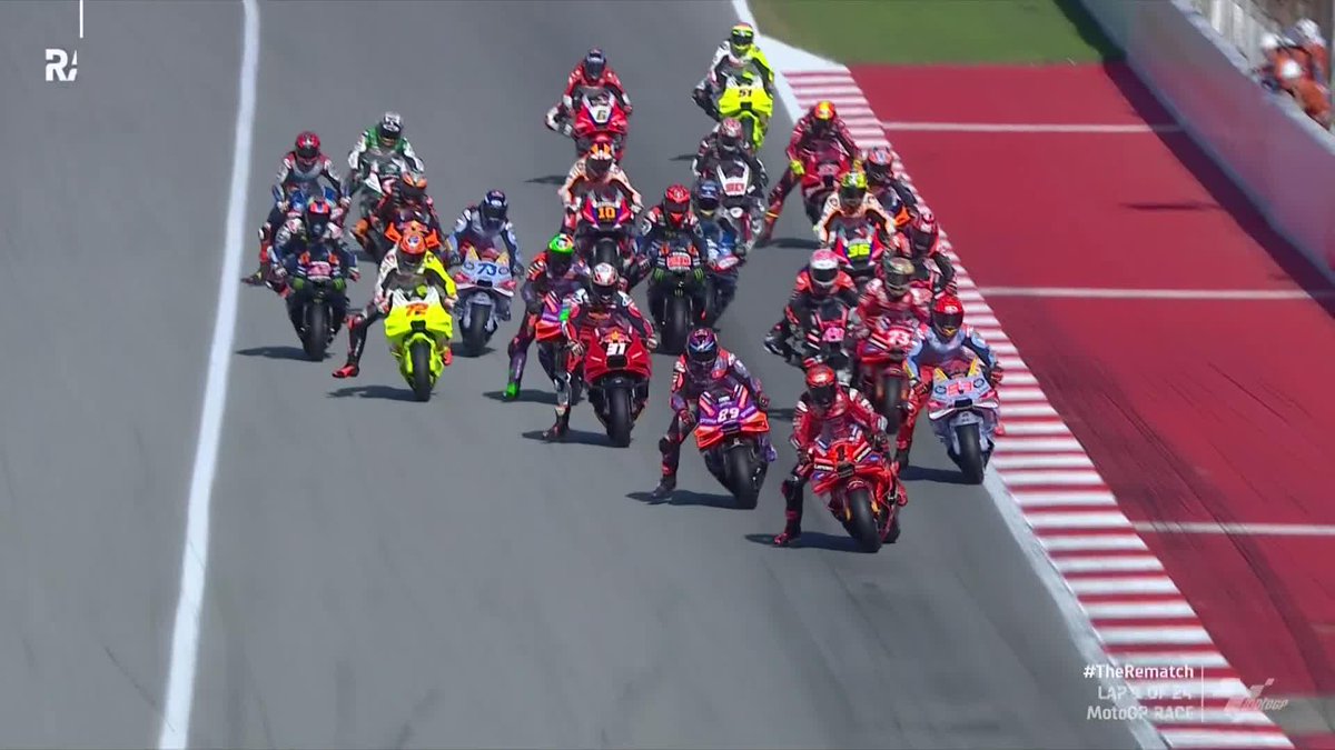 🚥 LIGHTS OUT IN #MotoGP 🚥 Pecco Bagnaia leads Jorge Martín Almoguera! #SolidarityGP 🏁 | #TheRematch