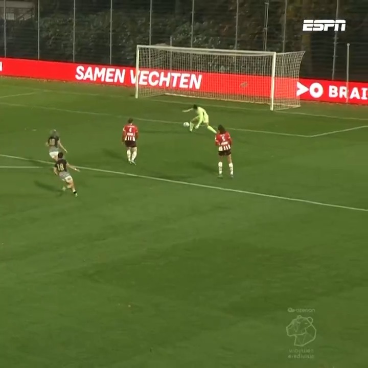 De eerste tegengoal van PSV Vrouwen dit seizoen wordt gemaakt door... PSV Vrouwen 👀 #psvaz