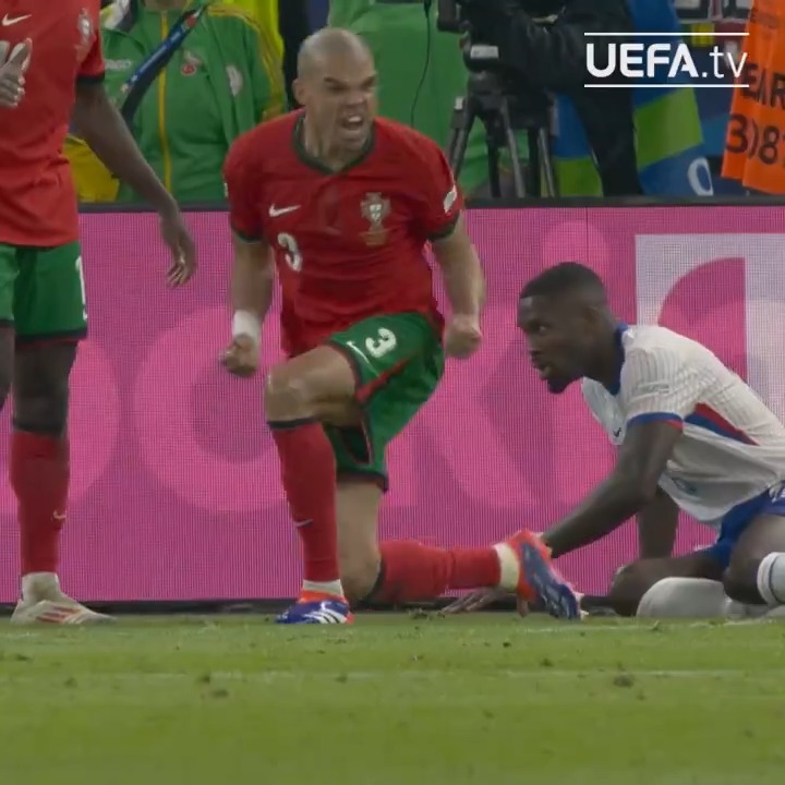 Pepe, con 41 años, en el último partido de su carrera. Todos sabemos el porqué se retiró. Fue una pena. Todavía tenía gasolina para un par de temporadas más.