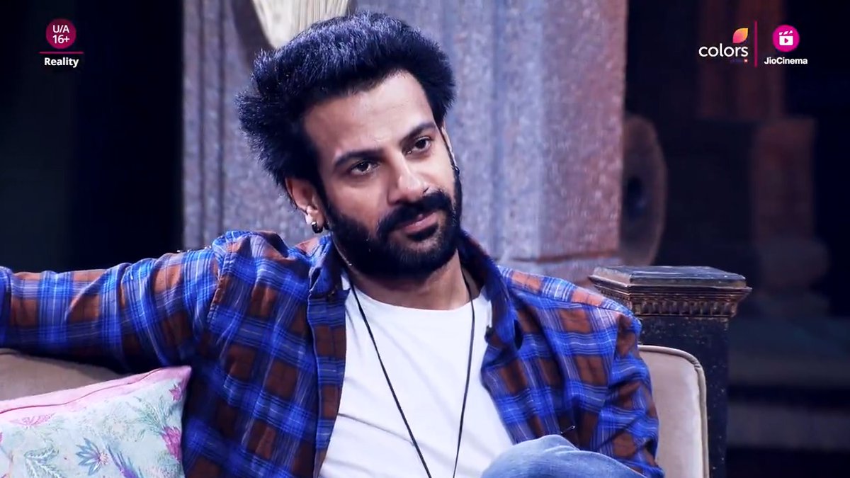 Choosing Vivian over Karan aisa hai Shilpa ka faisla. Kya nominations special mein Shilpa ne liya Karan se Time God wale task ka badla? 🧐 Dekhiye #BiggBoss18 Colors TV aur #JioCinema par. #BB18 #BiggBoss18onJioCinema #BiggBoss Salman Khan