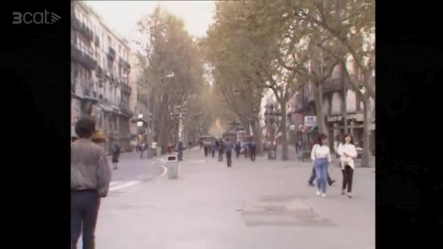 Recordeu com era la Rambla de Barcelona l'any 1984? Mireu quin ambient. Originals de càmera