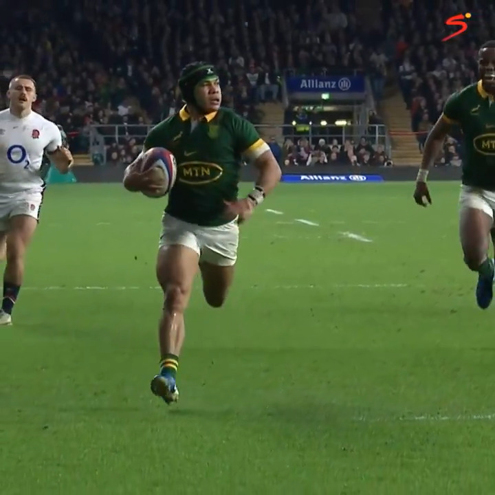 When Damian De Allende carries he doesn’t find soft shoulders. He makes them.