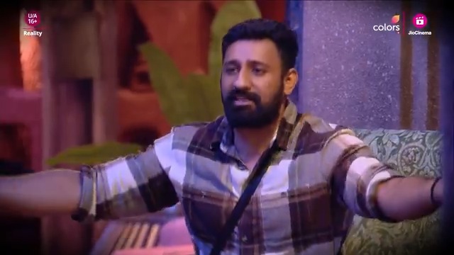 140 Cr desh wale me Top 1 me tha vo b ek year ke liye.. #RajatDalal is coming out as a really interesting personality.. #BiggBoss18 #Bb18 #BiggBoss