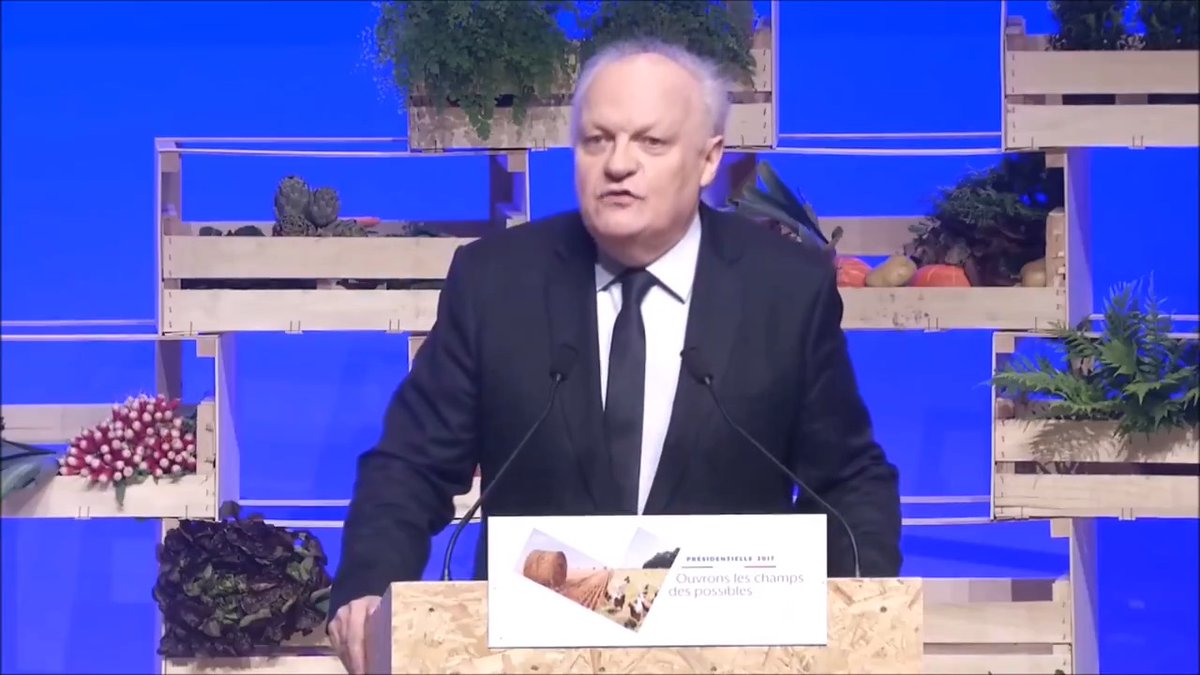 .François Asselineau 🇫🇷, il y a 7 ans, était venu dire aux #agriculteurs, qu'ils n'échapperaient pas à la question du #Frexit. SORTIR de l'🇪🇺, ou RESTER et provoquer à terme la mort de l'#AGRICULTURE🇫🇷 . #AgriculteursEnColères, 7 ANS que la solution existe et vous est cachée. #Mercosur