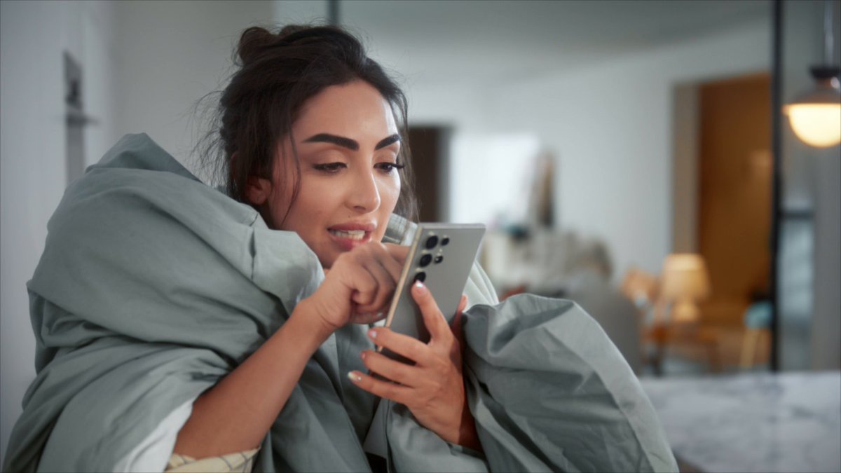مستعجلة؟ متأخرة؟ متوهقة؟ مع ميزة دائرة البحث، كل الحلول متوفرة😉 مهما واجهتي بيومك دوريها وبتلقيها #Circle_to_Search #GalaxyS24Ultra #NourGhandour