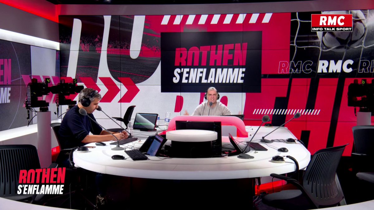 Jérôme Rothen regrette l’ambiance en France pour la sélection et fait une comparaison avec le rugby. ⚽️🏉 « J'étais au Stade de France pour 🇫🇷🇳🇿, c'était fantastique ! La Marseillaise reprise par 90 000 personnes, je n'ai jamais vu ça dans le foot. »