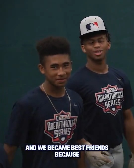 Go best friend that's my best friend flexin' 😎 Giving some love to our best friends from MLB Develops 🫂