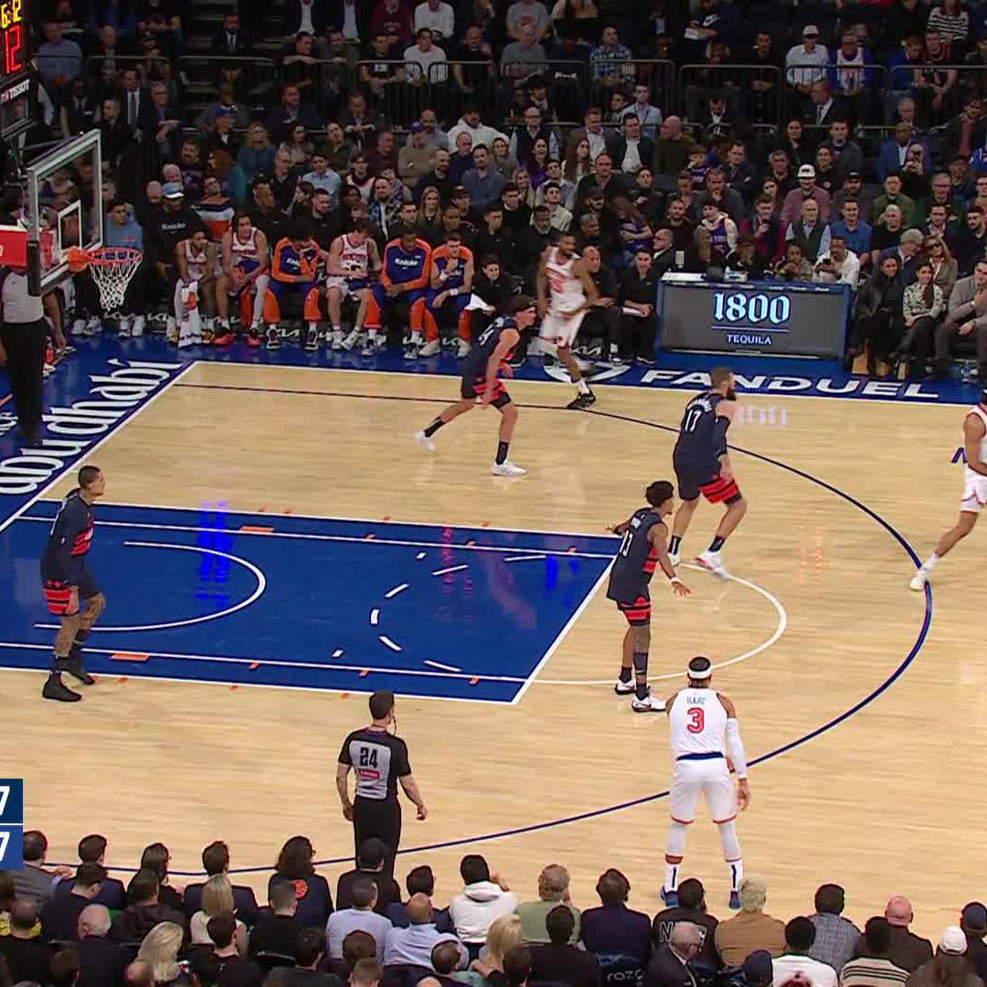 SIMS GOT 🆙 ... and so did the bench 🤣