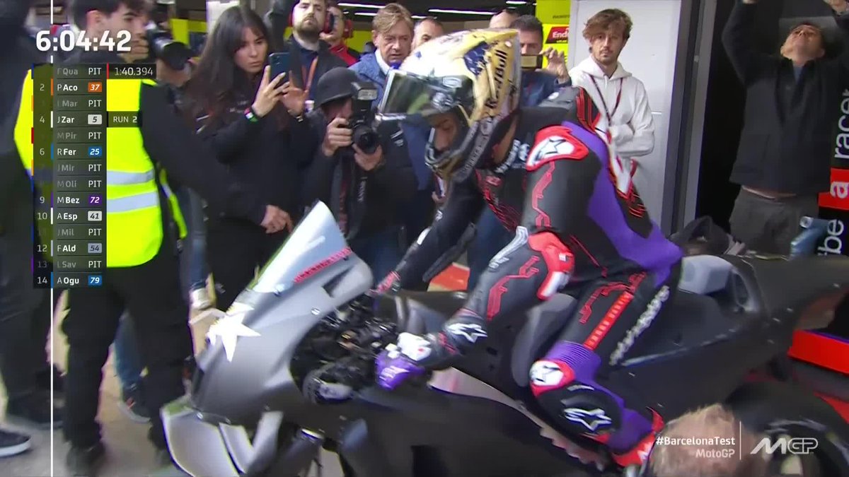 The World Champion's first pit out on the Aprilia! 🏆🆕 Jorge Martín Almoguera rolls out 🔥 #BarcelonaTest