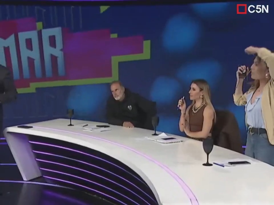 Este es el tipo de violencia y machismo en los medios que se TIENE que TERMINAR